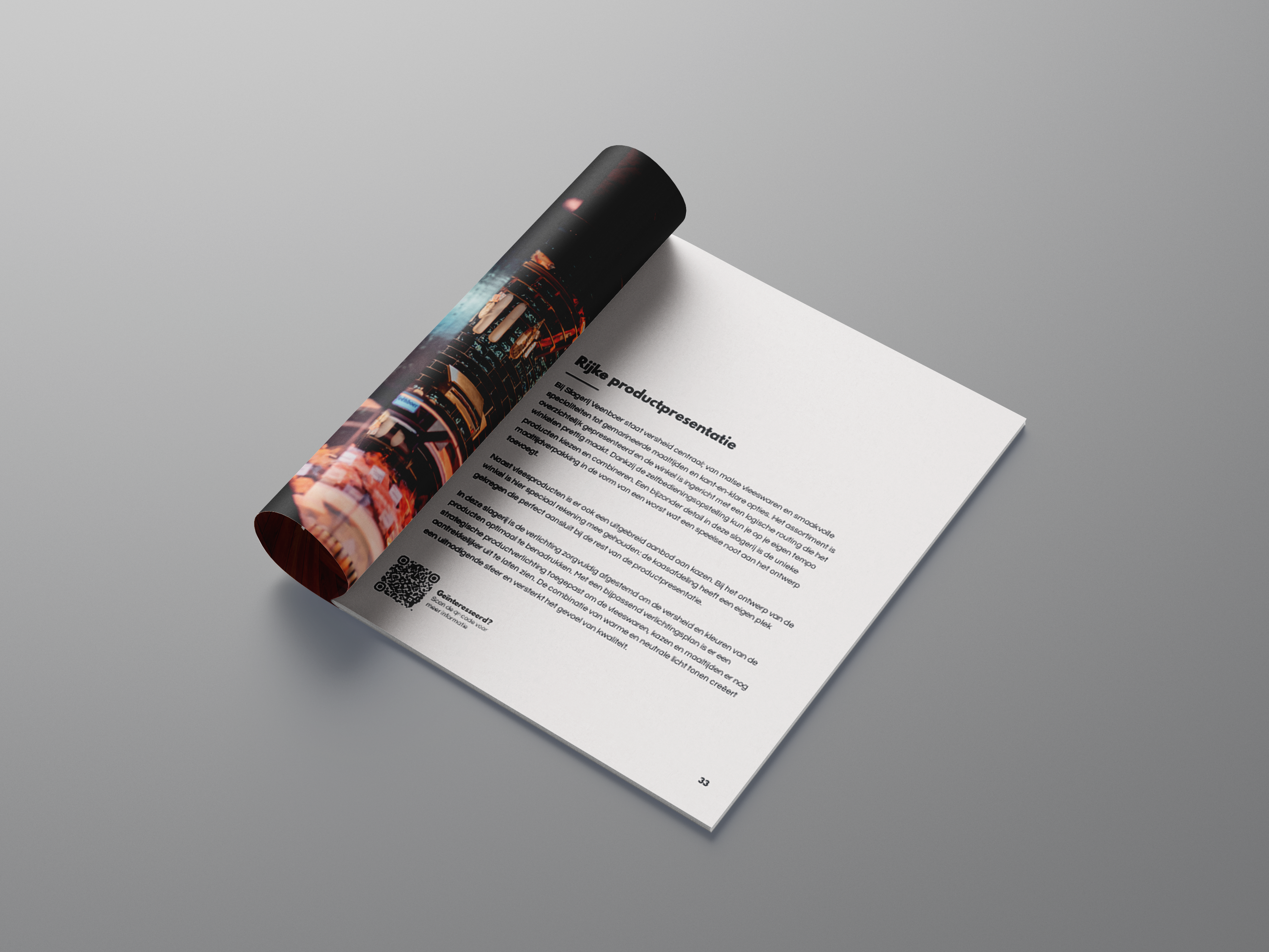 Mockup van een opgerold magazine